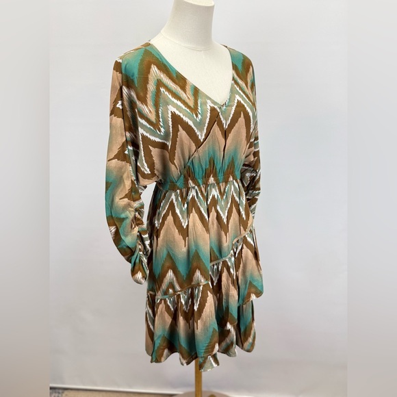 ARIAT Teal & Brown Chevron Tiered Long Sleeve mini Dress size S - Picture 8 of 13